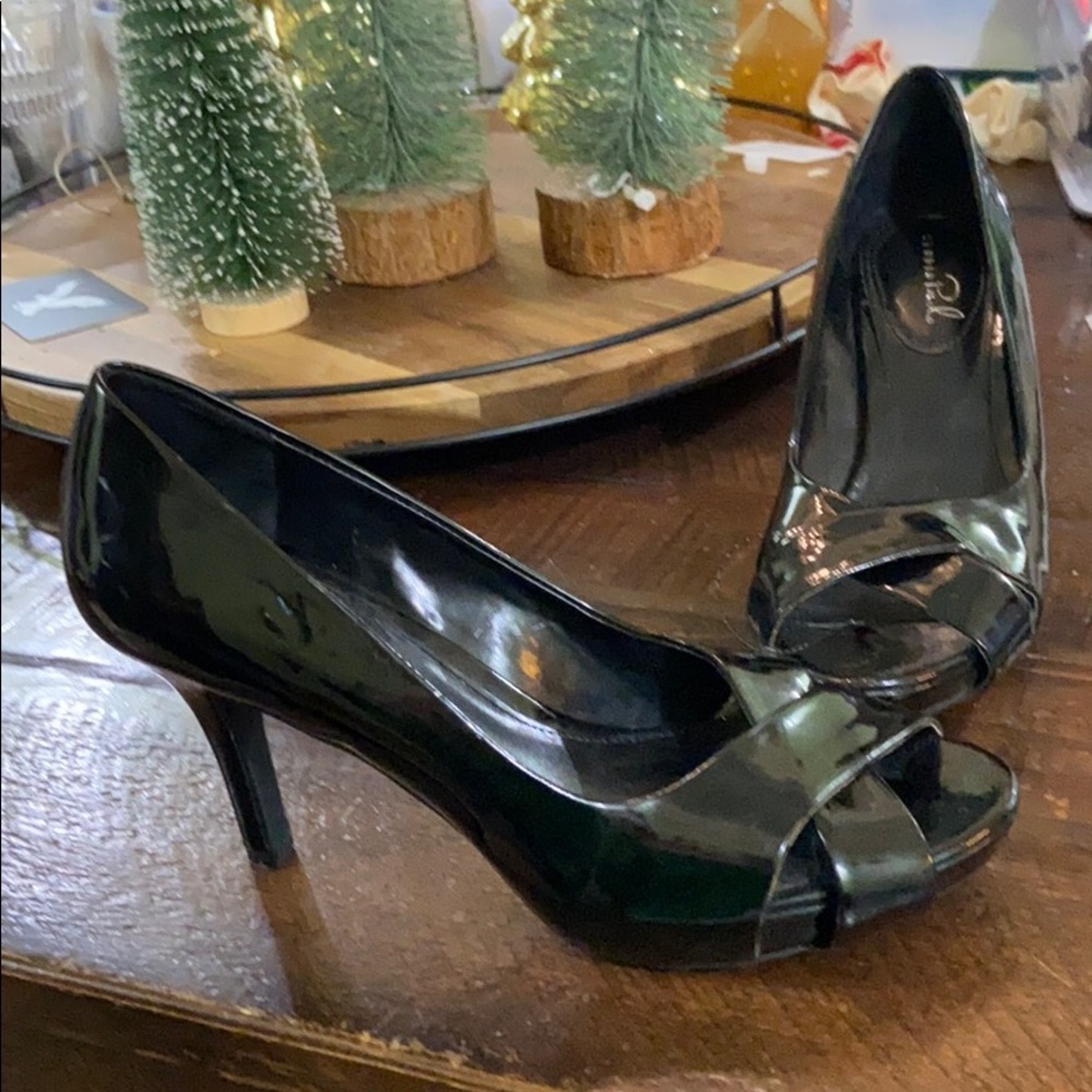 Studio Paolo black open toed heel size 6 1/2